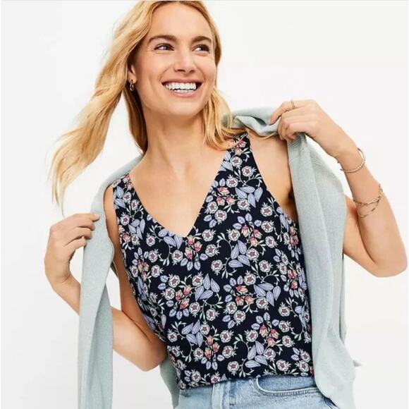 LOFT Tops - LOFT Floral Double V Neck Tank Top Blouse XXS Floral Feminine Flattering Chiffon